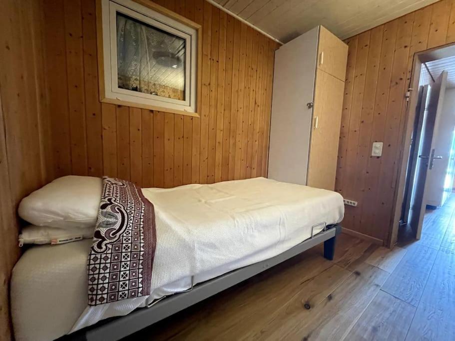 Joli Appartement Paisible Corcelles-sur-Chavornay Exterior foto