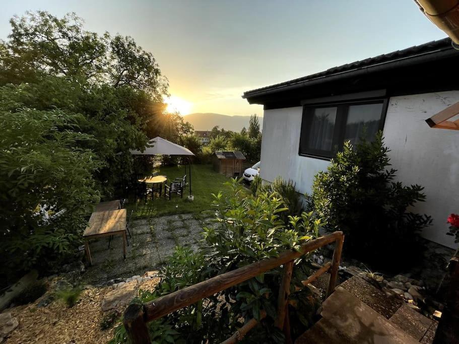 Joli Appartement Paisible Corcelles-sur-Chavornay Exterior foto